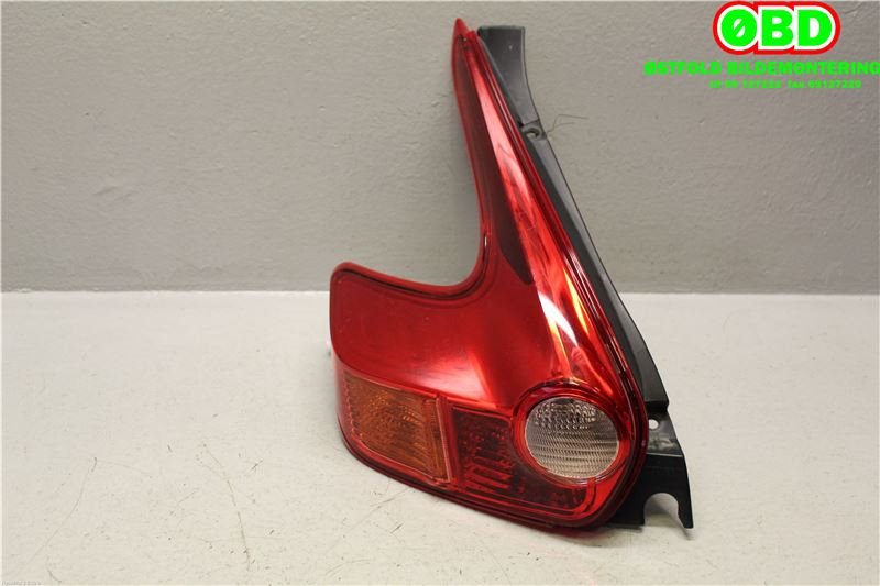 Baklykt venstre til Nissan Juke 2010-2014 (Fase 1) (NISSAN|265551KA0A|265551KA0B|)