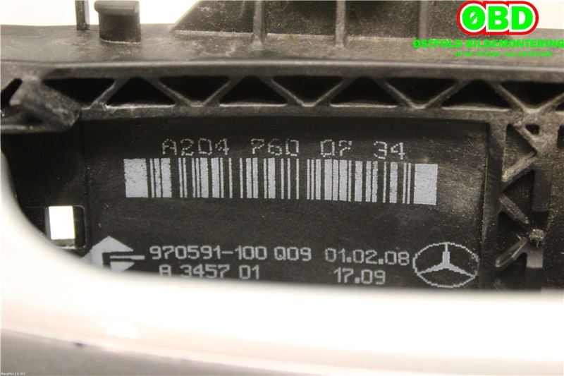Dørhåndtak utv venstre bak til Mercedes C-Klasse 2007-2011 (Fase 1) (W204) (W204) (MERCEDES|A 204 760 01 70|A 204 760 25 34|2047600734)
