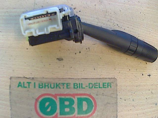 Bryter blink til Subaru Forester 2008-2013 (Type III)  (SUBARU|83115AG151|)