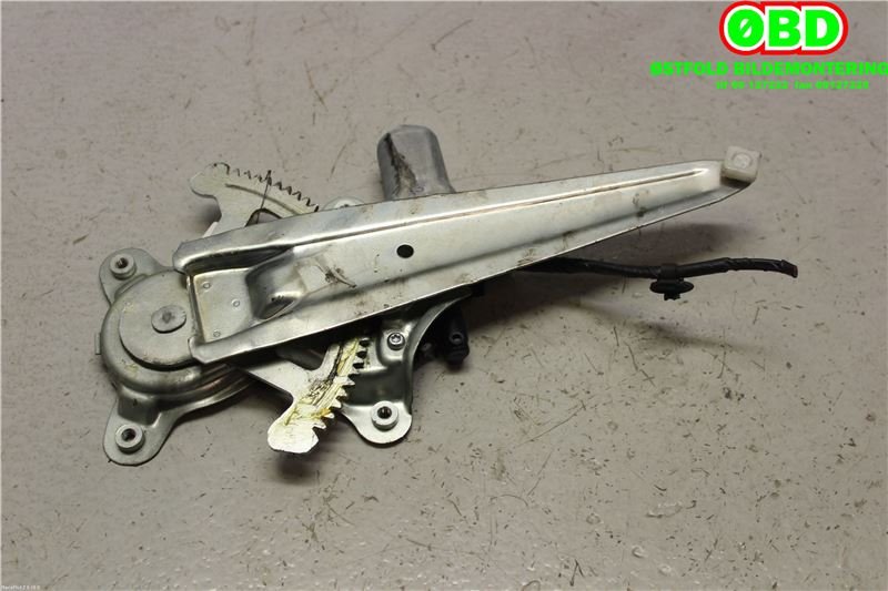 Ruteheis venstre bak til Toyota Hilux 2006-2011  (TOYOTA|698400K040|)