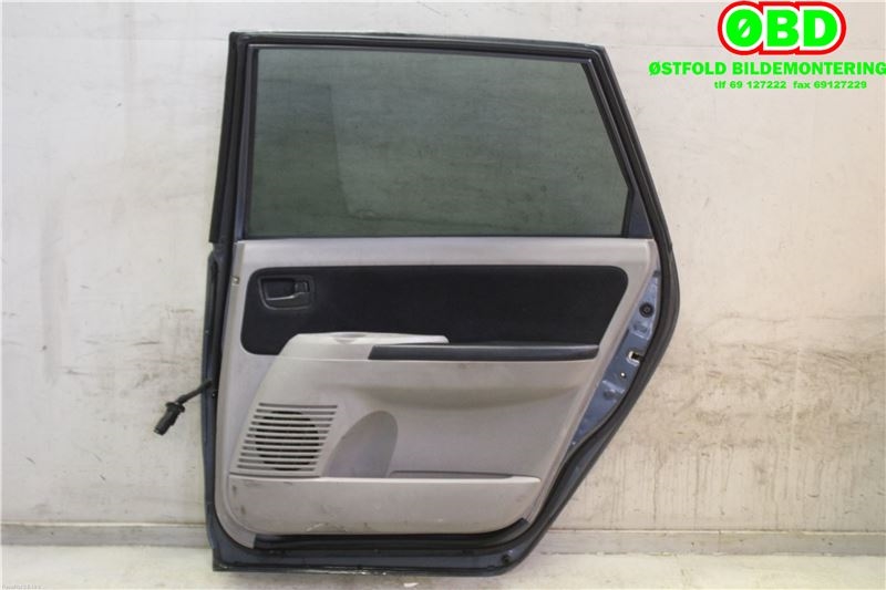 Dør høyre bak til Mitsubishi Grandis 2004-2009  (MITSUBISHI|5730A048|MN150856|)