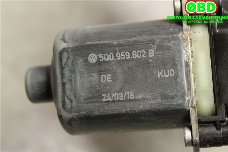 Ruteheis høyre foran til VW Golf VII 2012-2017 (Fase 1)  (VOLKSWAGEN GOLF|5G4 837 462 H||5G4837462H)