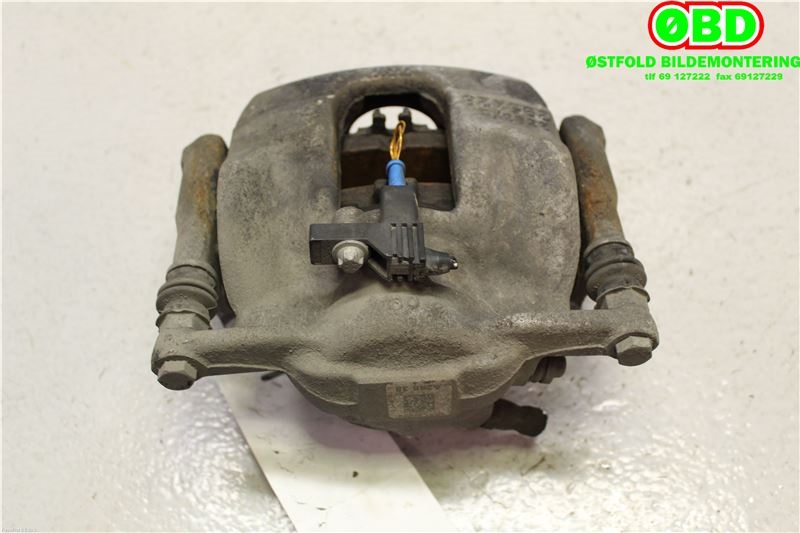 Bremsecaliper høyre foran til Mercedes A-Klasse 2012-2018 (W176) (W176) (MERCEDES|A 000 421 68 81|)