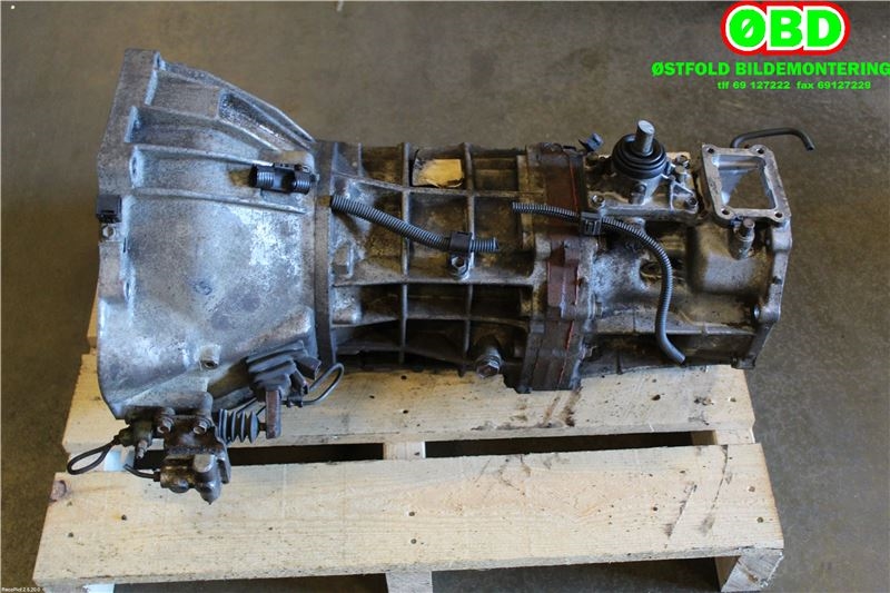 Girkasse manuell til Toyota Hilux 2002-2005  (TOYOTA|330303G120|)