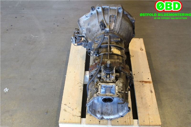 Girkasse manuell til Toyota Hilux 2002-2005  (TOYOTA|330303G120|)