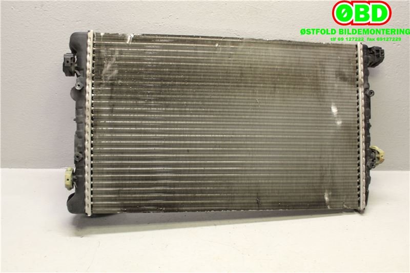 Radiator (manuell gir) til Škoda Fabia 2007-2010 (Type II, Fase 1)  (SKODA|6Q0 121 253 R||6Q0121253Q)