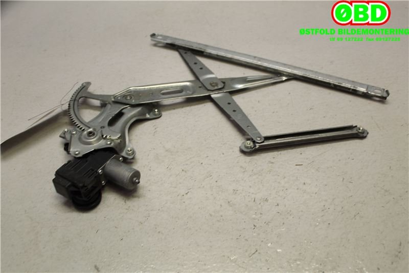 Ruteheis høyre foran til Toyota Prius +7 2012-2020 (Type III) (stasjonsvogn) (stasjonsvogn) (TOYOTA|6980121020|)