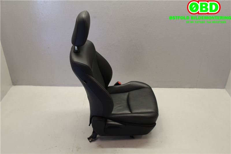 Sete foran høyre til Toyota Prius +7 2012-2020 (Type III) (stasjonsvogn) (stasjonsvogn) (TOYOTA|)