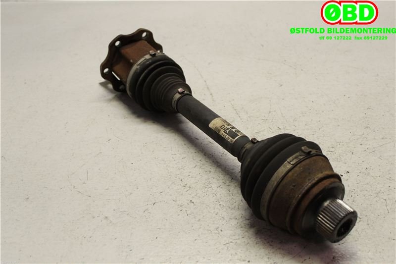 Drivaksel venstre foran til Audi A4 2007-2014 (Type IV) (B8) (B8) (AUDI|8K0 407 271 Q|8K0 407 271 AJ|8K0407271Q)