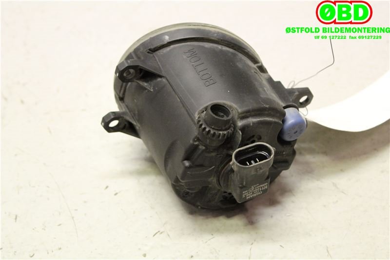 Tåkelykt høyre foran til Toyota Avensis 2003-2008 (Type II)  (TOYOTA|812100D041|812100D042)