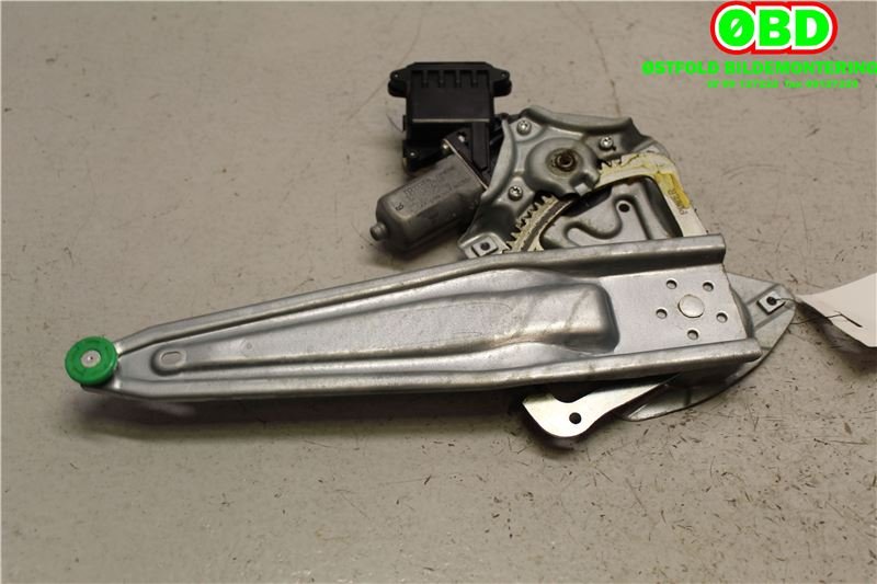 Ruteheis venstre bak til Toyota Auris 2010-2012 (Type I, Fase 2)  (TOYOTA|6984002390|)
