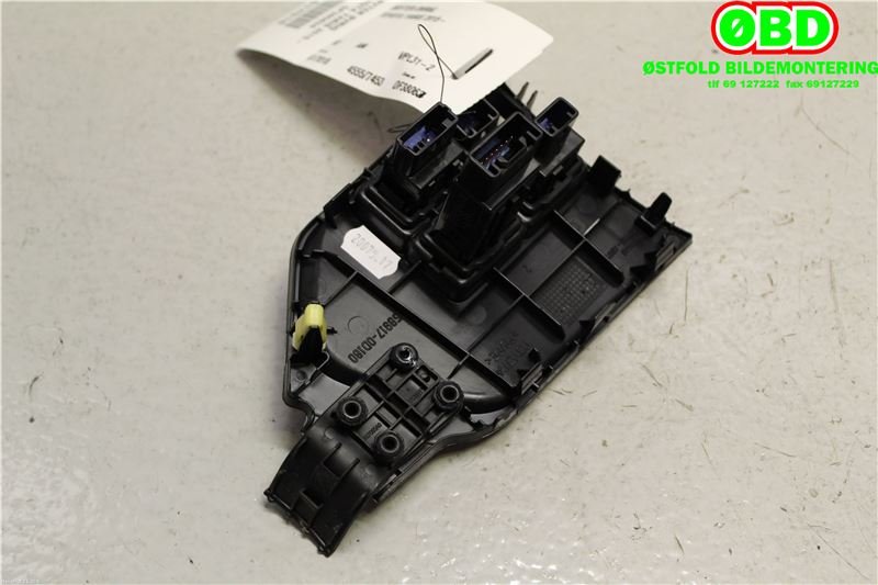 Bryter diverse til Toyota Yaris 2014-2020 (Type III, Fase 2)  (TOYOTA YARIS HYBRID|)