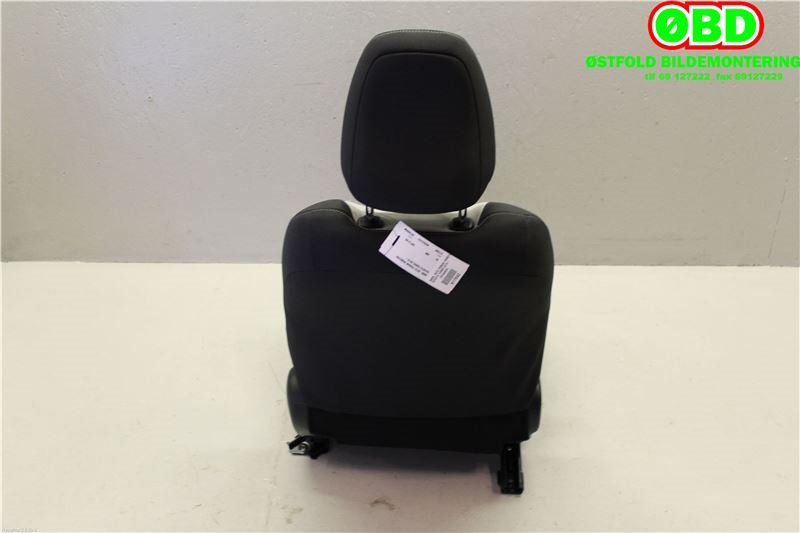 Sete foran venstre til Toyota Yaris 2014-2020 (Type III, Fase 2)  (TOYOTA YARIS HYBRID|)