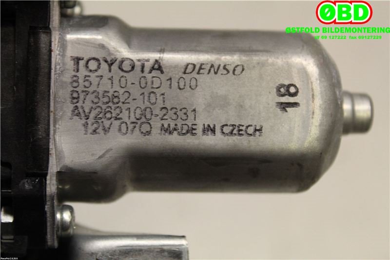 Ruteheis høyre foran til Toyota Yaris 2012-2014 (Type III, Fase 1)  (TOYOTA|698100D300|)