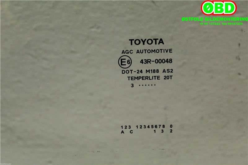 Siderute venstre bak til Toyota Yaris 2012-2014 (Type III, Fase 1)  (TOYOTA|681400D200|)