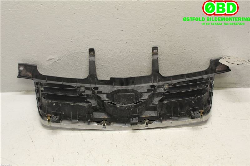Grill til Nissan X-Trail 2002-2007 (T30) (T30) (NISSAN|)