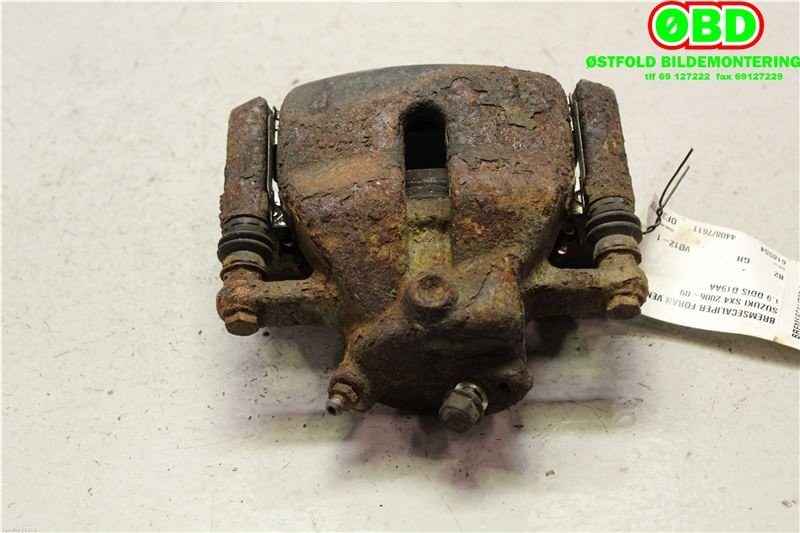 Bremsecaliper venstre foran til Suzuki SX4 2006-2009 (Type I, Fase 1)  (SUZUKI|55120-79J10|)