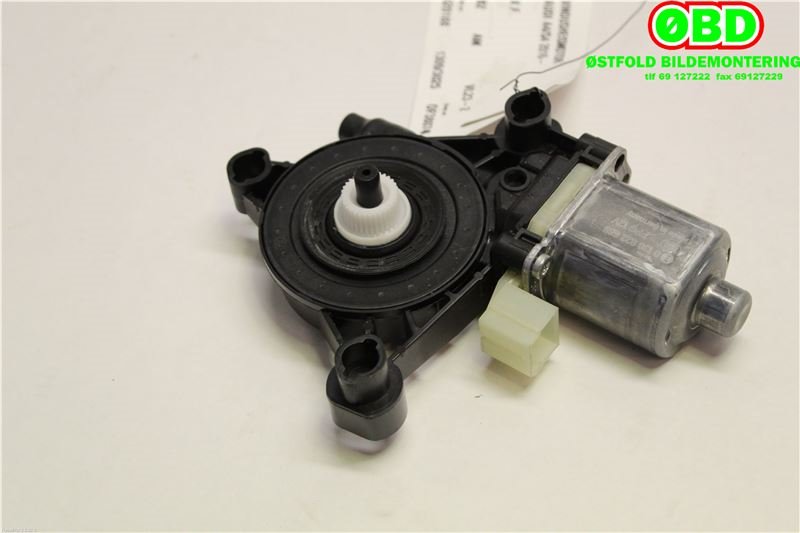Ruteheis venstre bak til Audi A4 2015-2019 (Type V, Fase 1) (B9) (B9) (AUDI A4 AVANT|8W0959811|)