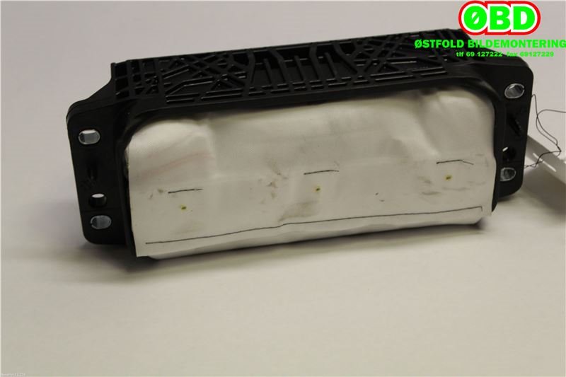 Airbag passasjer til Audi A4 2015-2019 (Type V, Fase 1) (B9) (B9) (AUDI A4 AVANT|8W0880204D|)
