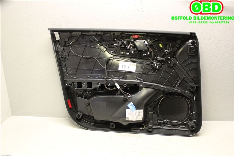Dørtrekk høyre til Audi A4 2015-2019 (Type V, Fase 1) (B9) (B9) (AUDI A4 AVANT|8W0867104B|)