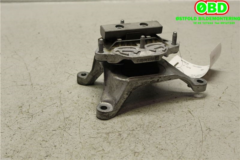 Girkassefeste til Audi A4 2015-2019 (Type V, Fase 1) (B9) (B9) (AUDI A4 AVANT|8W0399118C|)