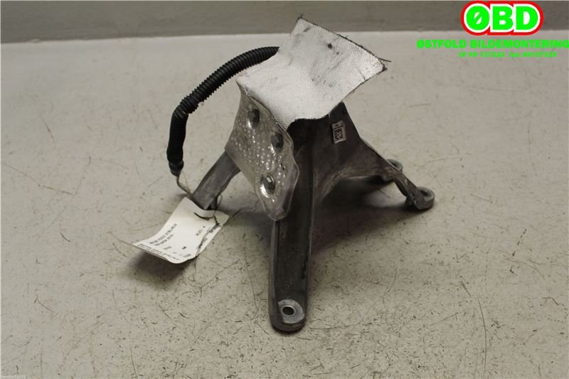 Motorfeste til Audi A4 2015-2019 (Type V, Fase 1) (B9) (B9) (AUDI A4 AVANT|8W0199308A|)
