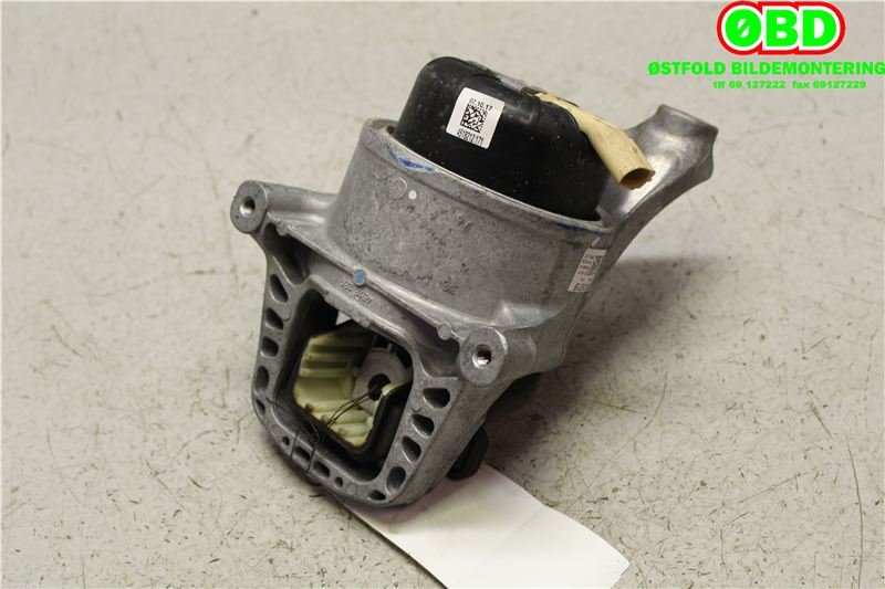 Motorfeste til Audi A4 2015-2019 (Type V, Fase 1) (B9) (B9) (AUDI A4 AVANT|8W0199371BF|)