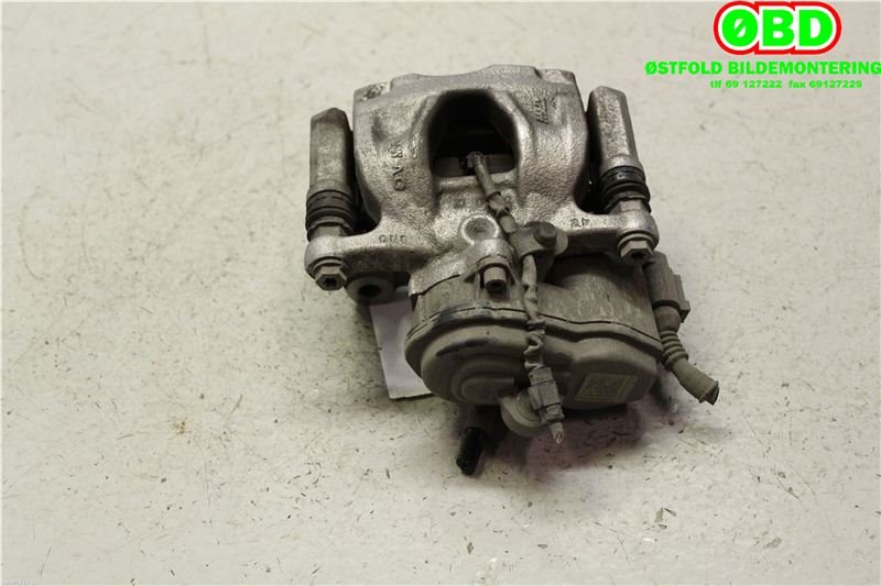 Bremsecaliper høyre bak til Audi A4 2015-2019 (Type V, Fase 1) (B9) (B9) (AUDI A4 AVANT|8W0615404|)