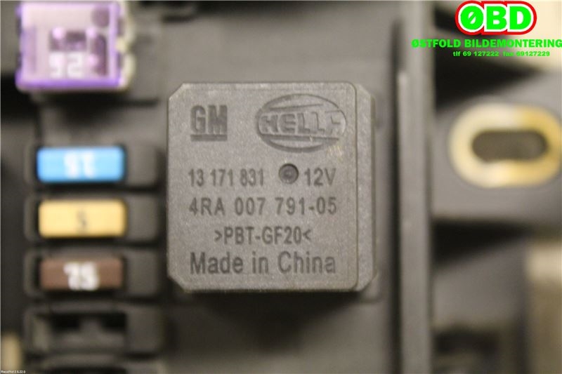 Sikringsboks til Opel Zafira B 2005-2011 (OPEL||1237094)