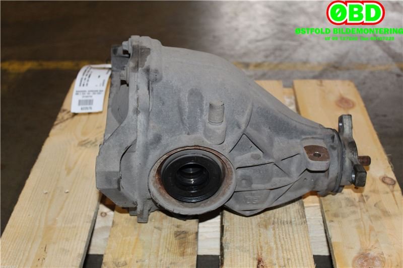 Kardang klokke bak til Mercedes C-Klasse 2011-2014 (Fase 2) (W204) (W204) (MERCEDES|A 207 350 03 14|)