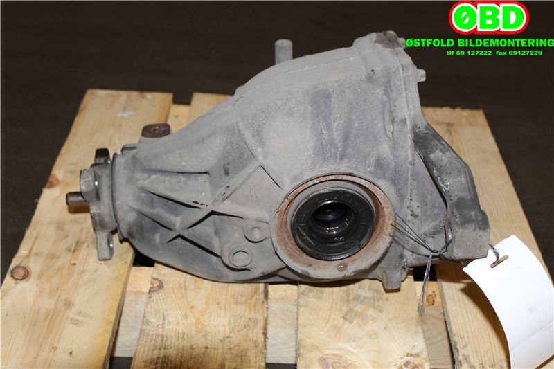 Kardang klokke bak til Mercedes C-Klasse 2011-2014 (Fase 2) (W204) (W204) (MERCEDES|A 207 350 03 14|)