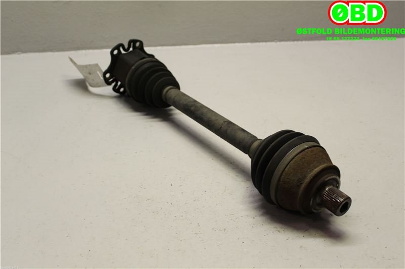 Drivaksel høyre foran til Audi A6 2005-2008 (Type III, Fase 1) (C6) (C6) (AUDI|4F0 407 272 H|4F0 407 452 BX|)