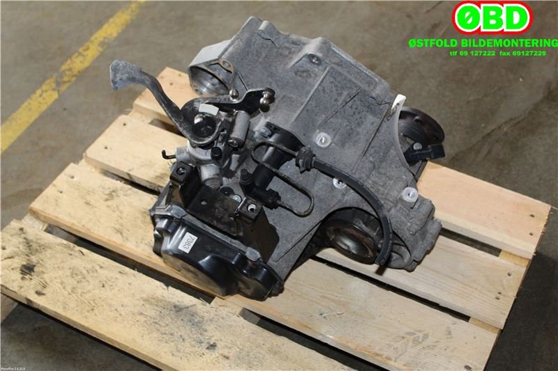 Girkasse manuell til Škoda Fabia 2000-2007 (Type I) (SKODA|02T 300 052 S|02T 300 020 E|)