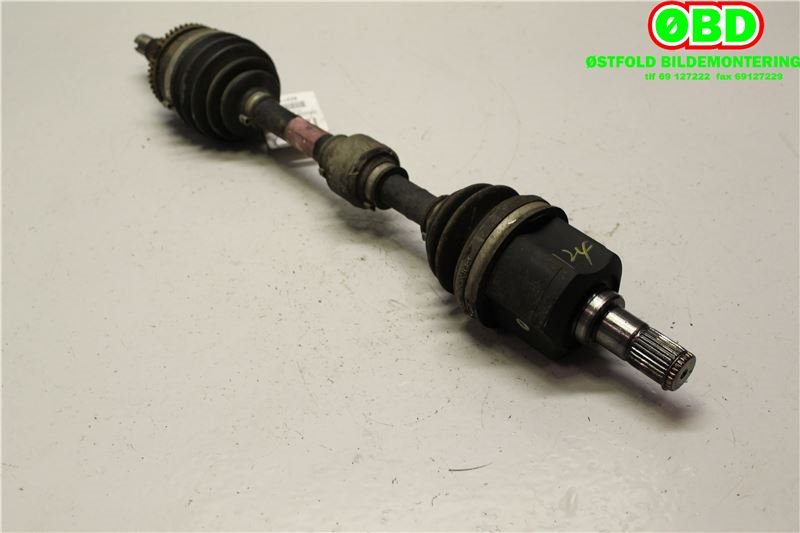 Drivaksel venstre foran til Hyundai i40 2012-2017  (HYUNDAI|495003Z300|)