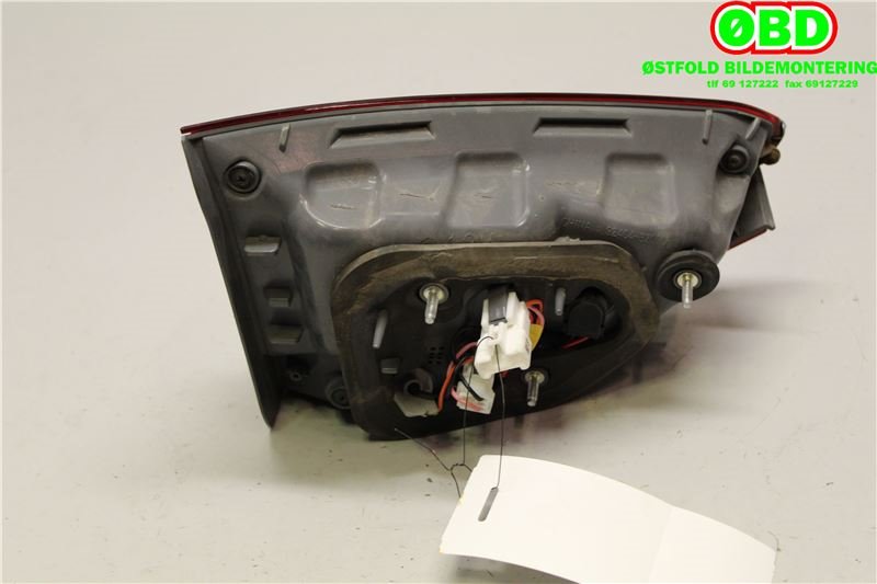 Baklykt høyre indre til Hyundai i40 2012-2017  (HYUNDAI|924043Z000|)