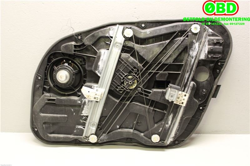 Ruteheis til Hyundai i40 2012-2017  (HYUNDAI|824713Z000|)
