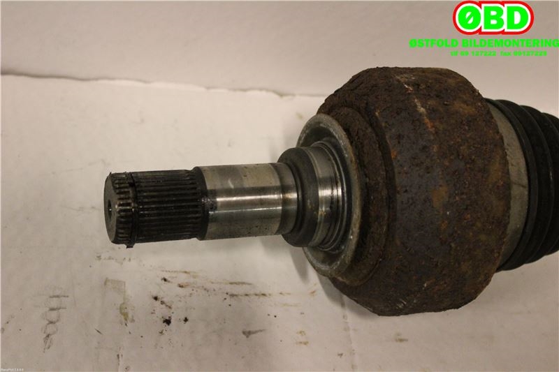Drivaksel venstre bak til Mercedes ML 2005-2011 (W164) (W164) (MERCEDES|A 164 350 12 10|A 164 350 29 10|)