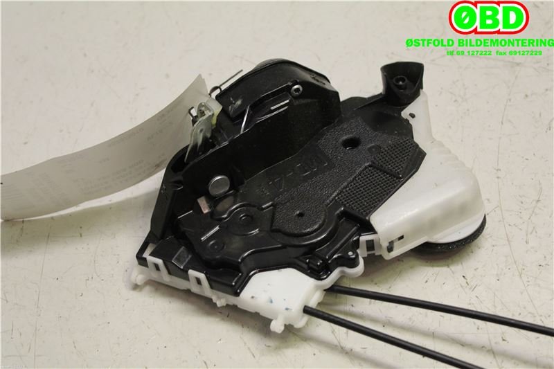 Låsekasse høyre foran til Toyota Yaris 2012-2014 (Type III, Fase 1)  (TOYOTA|690300D320|)
