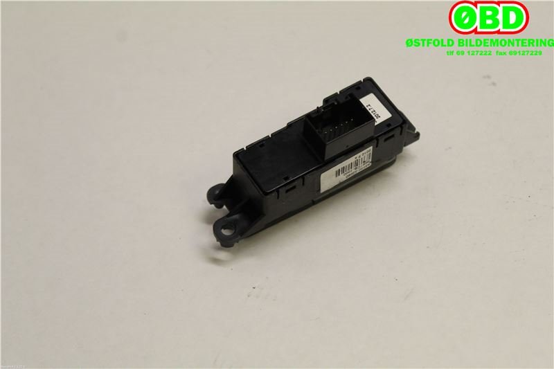 Bryter setevarme til Hyundai i40 2012-2017  (HYUNDAI|937303Z060|)