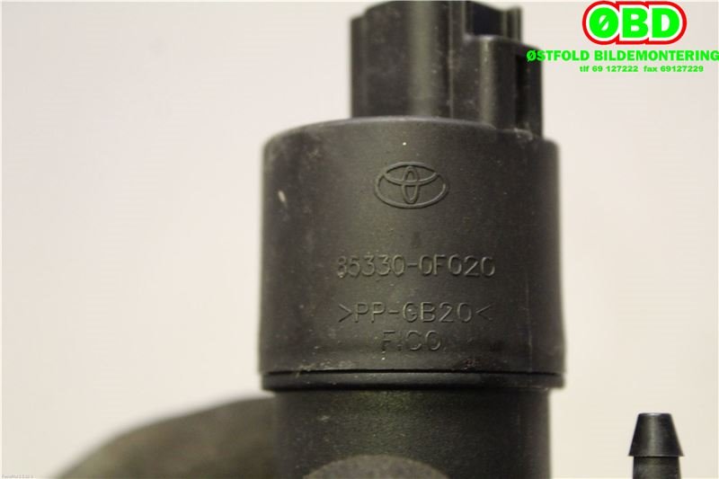 Spylerpumpe bak til Toyota Yaris 2014-2020 (Type III, Fase 2)  (TOYOTA|853300F020|)