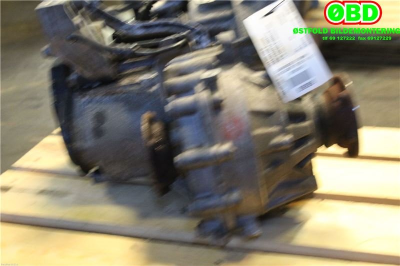 Girkasse manuell til VW Caddy 2010-2015 (Type III, Fase 2) (VOLKSWAGEN|0A4 300 046 Q|)