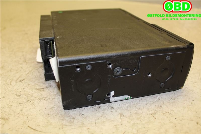 Bilstereo CD-veksler til Porsche Cayenne 2007-2010 (Fase 2) (9PA) (9PA) (PORSCHE Cayenne V8 Turbo|997 645 140 03|7L5035111D|99764514003)