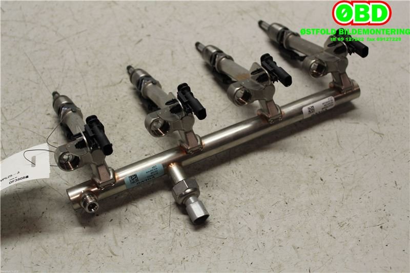 Dyseskinne (fuelrail) til Volvo XC90 2015-2025 (Type II)  (VOLVO|31410835|)