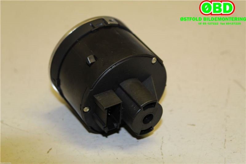 Bryter lys til Audi A8 2003-2010 (Type II)  (AUDI|4E0941531G|)