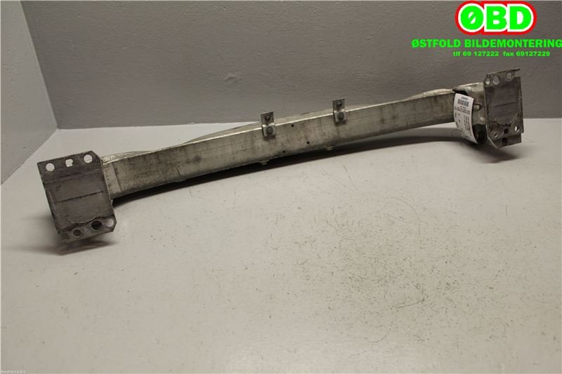 Støtfangerforsterkning foran til Audi A8 2003-2010 (Type II)  (AUDI|4E0 807 109 AC|)