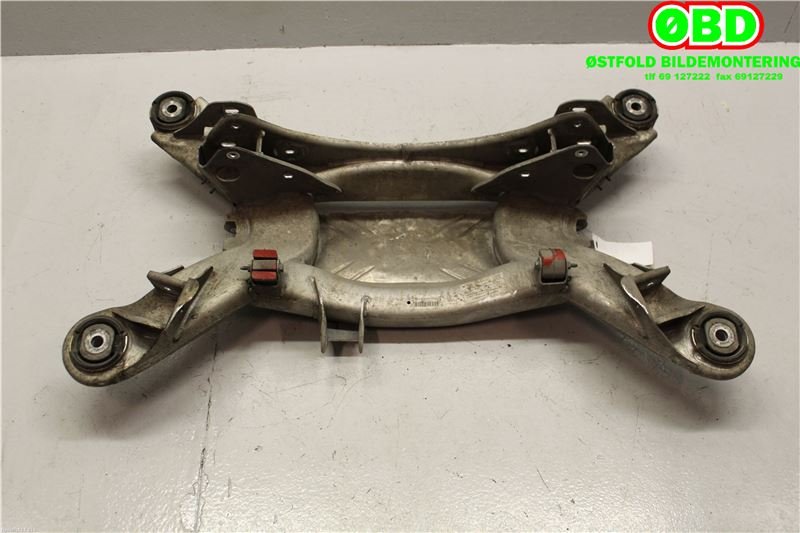 Travers bak til Audi A8 2003-2010 (Type II) (AUDI|4E0 505 235 H|)