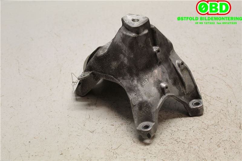Motorfeste til Audi A6 2014-2018 (Type IV, Fase 2) (C7) (C7) (AUDI|8K0199308CH|)