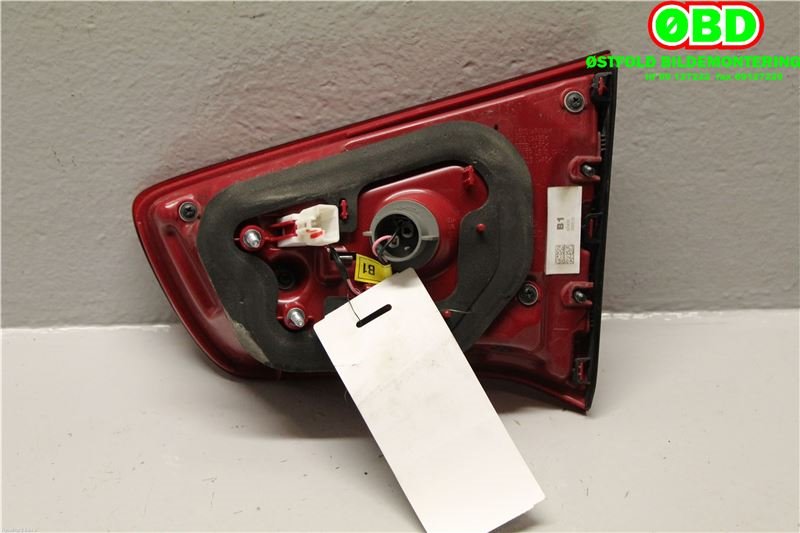 Baklykt venstre indre til Kia Sportage 2010-2016 (Type III)  (KIA|924053W510|)