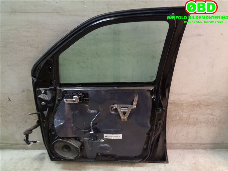 Dør høyre foran til Nissan Navara 2005-2010 (Fase 1) (D40) (D40) (NISSAN|80100EB330|)