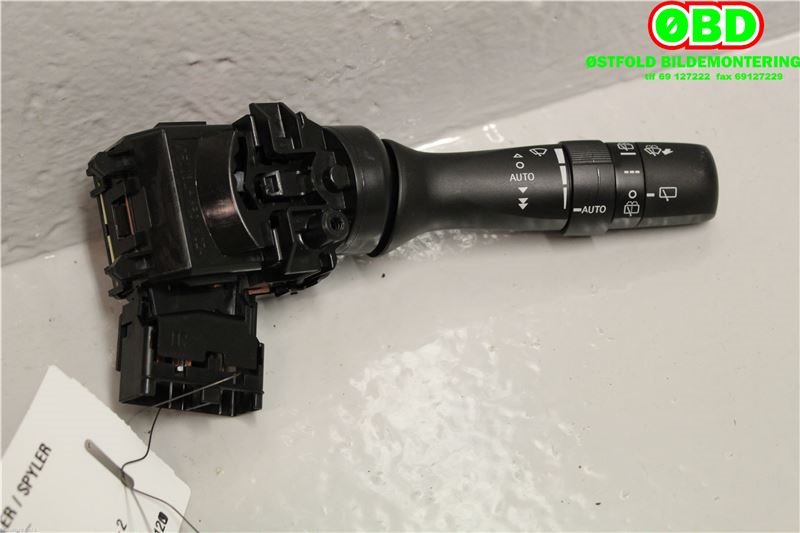 Bryter visker til Toyota Yaris 2014-2020 (Type III, Fase 2) (TOYOTA YARIS HYBRID|846520D190|)